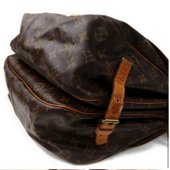 Auth preloved vintage Louis Vuitton Saumur 35 Large Messenger Bag. - Picture 5 of 16